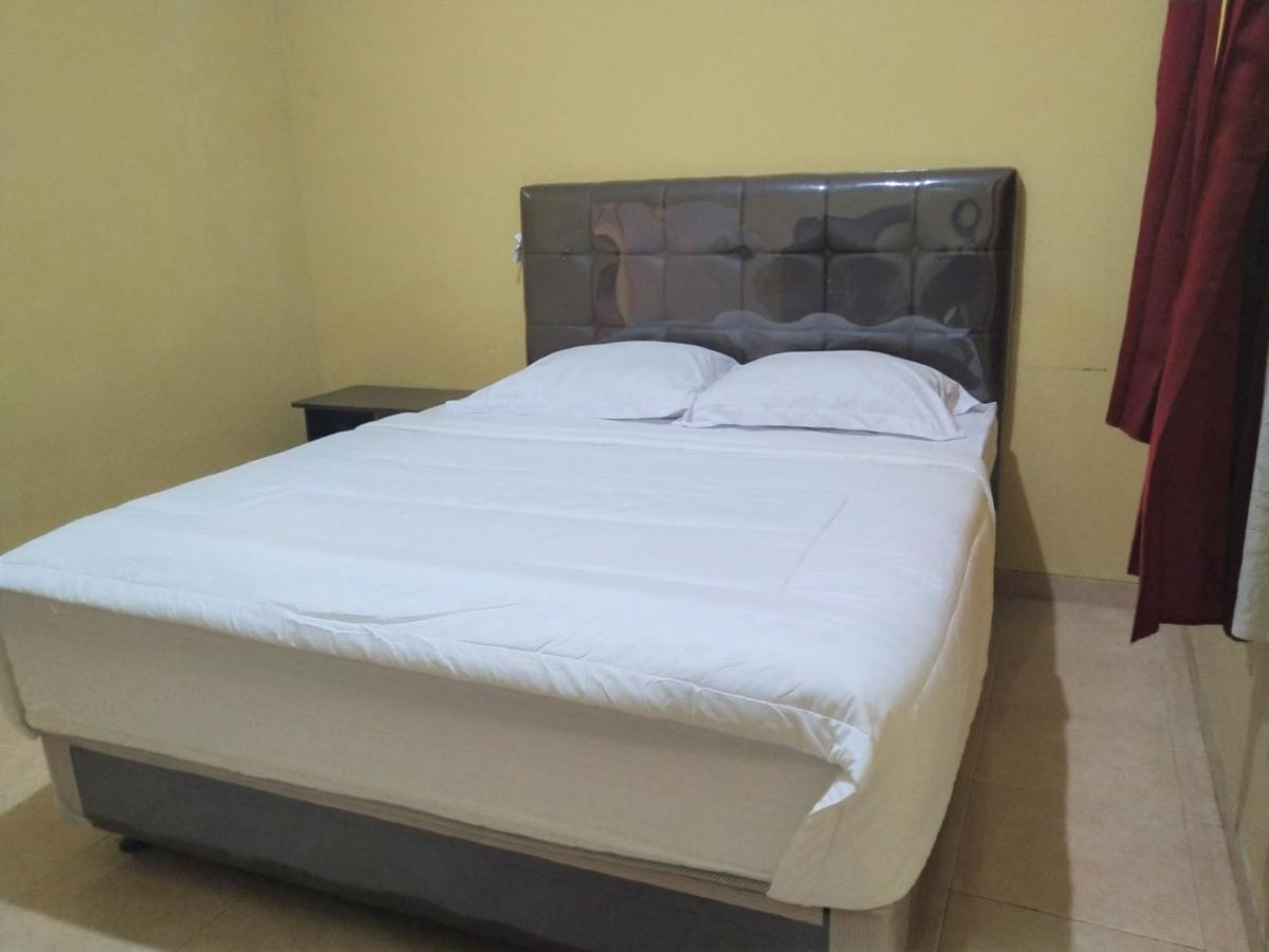 Hotel Pekalongan Syariah Mitra Reddoorz Exterior photo