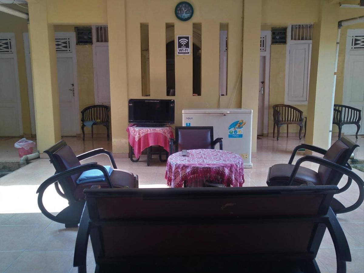 Hotel Pekalongan Syariah Mitra Reddoorz Exterior photo