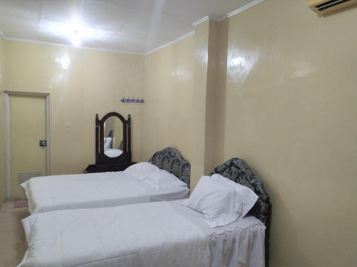 Hotel Pekalongan Syariah Mitra Reddoorz Exterior photo