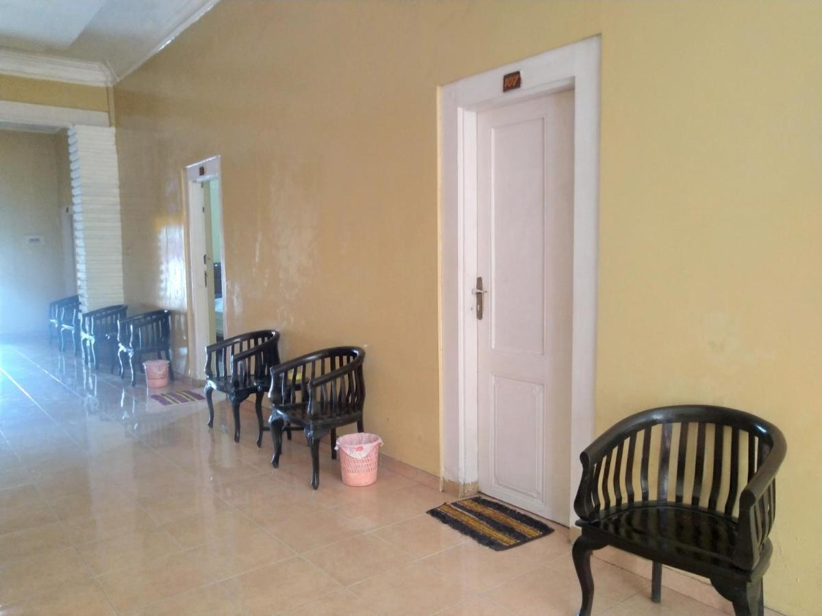 Hotel Pekalongan Syariah Mitra Reddoorz Exterior photo